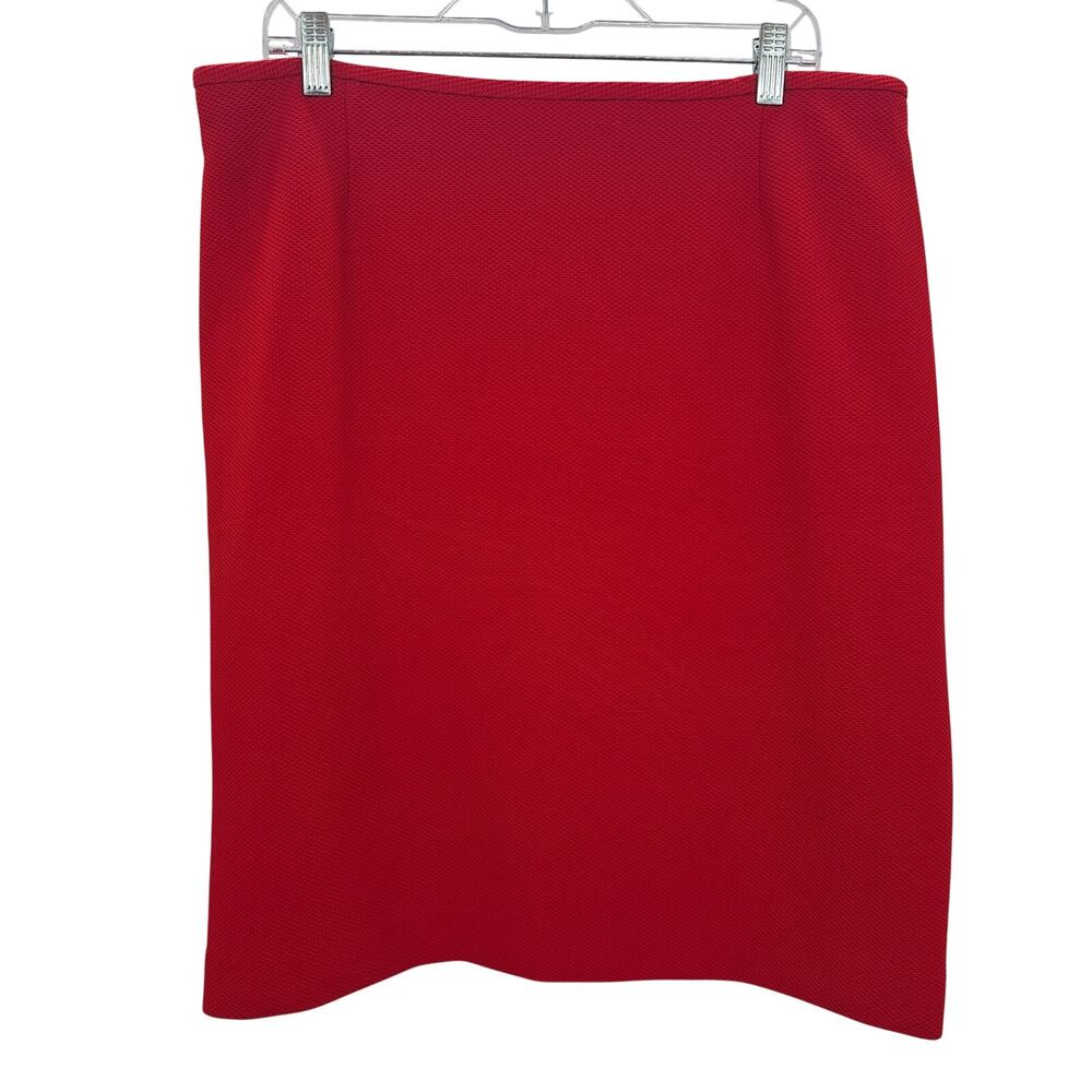 Tahari Womans size 16 Red Knee Length Pencil Skirt Back Slit Office Work NWOT